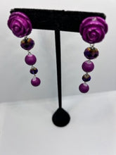Load image into Gallery viewer, Dainty Purple Flower Bud Earrings