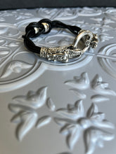 Load image into Gallery viewer, Connected Dragonhead Mens Bracelet