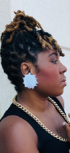 Load image into Gallery viewer, Flower Bomb Earrings - Ivory