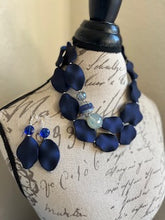 Load image into Gallery viewer, Darla Necklace Set